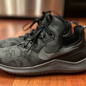 Nike Free TR 8 Flock Black/Gray Training Women’s size 10 Excellent condition.